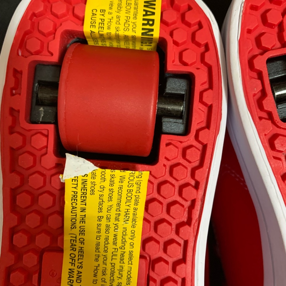 NWT- HEELYS THE ORIGINAL - Red Roller Shoes with White Soles - Picture 9 of 14